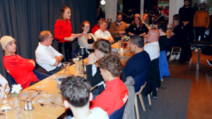 Nadine Pietschmann (Swiss Wrestling Präsidentin) eröffnet die 1. Swiss Wrestling Night