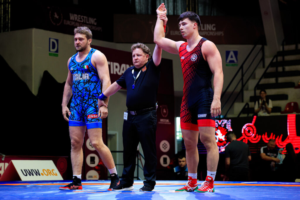 130kg GR - Pavel Hlinchuk (UWW) df. Danila Sotnikov (ITA)
