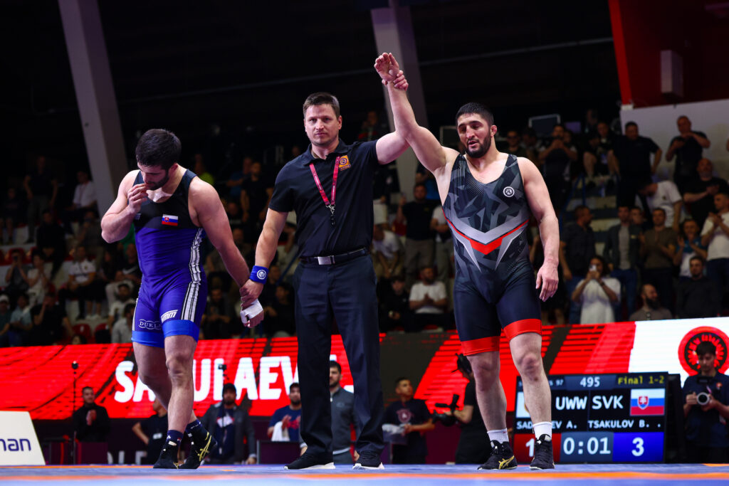 97kg FS - Abdulrashid Sadulaev (UWW) df. Batyrbek Tsakulov (SVK)